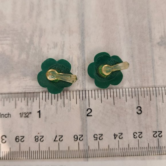 Celluloid Plastic Hibiscus Flower Earrings in Kelly Green - Vintage, Tiki, Clips - Picture 8 of 8